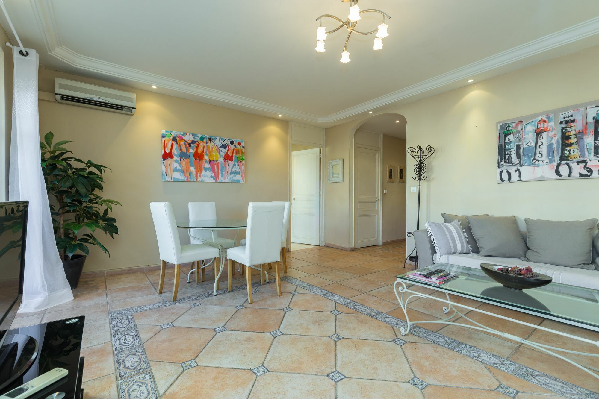Lovely 2 Bed 2 Bath Apartment In Cannes On Rue Antibea Easy Walk To The Palais 224 Exteriör bild